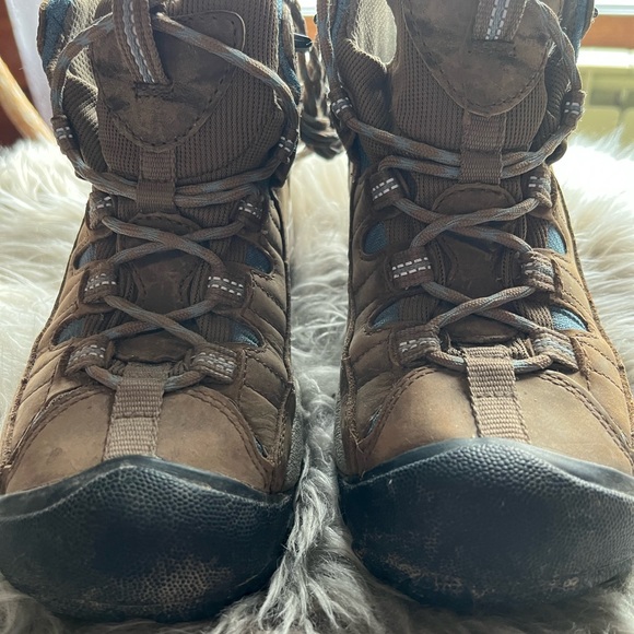 Hicking boots - Picture 7 of 8